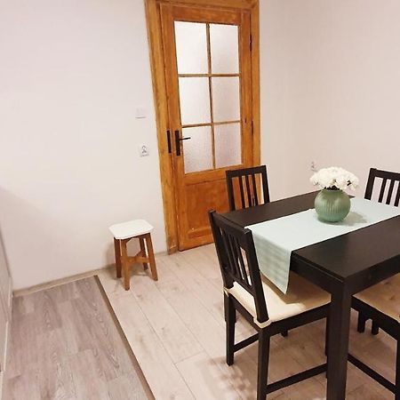 Separated Kitchen, Fast Internet Aleja 3 Maja 2M80 Warsaw Luaran gambar