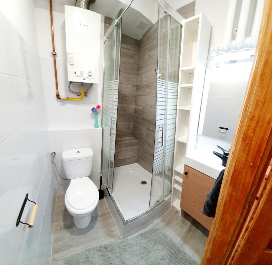 Separated Kitchen, Fast Internet Aleja 3 Maja 2M80 Warsaw Luaran gambar